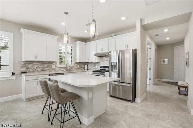 Building Photo - 12361 Canal Grande Dr