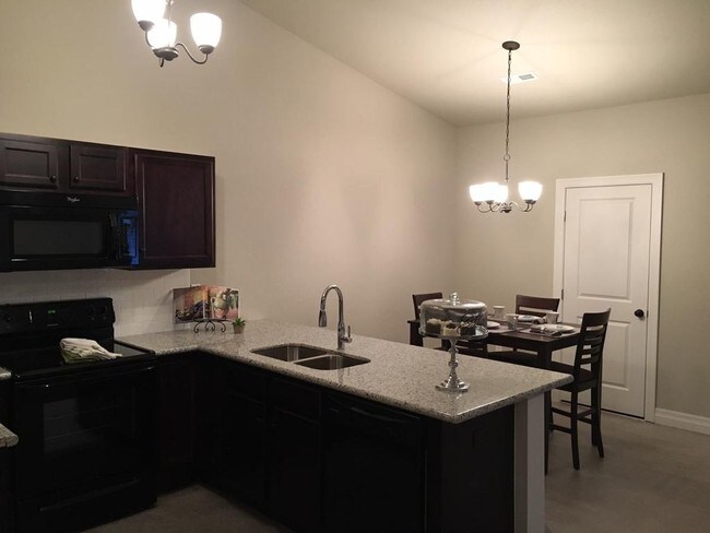 Building Photo - 2790 E 45th St N