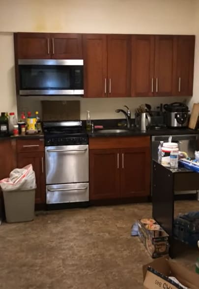 Building Photo - 16 Aberdeen St