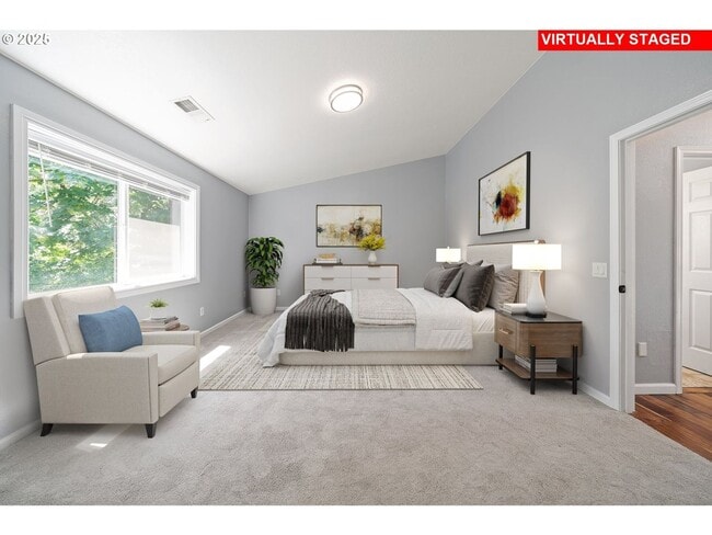 Building Photo - 3 levels, 7 bedrooms , lower level apartme...