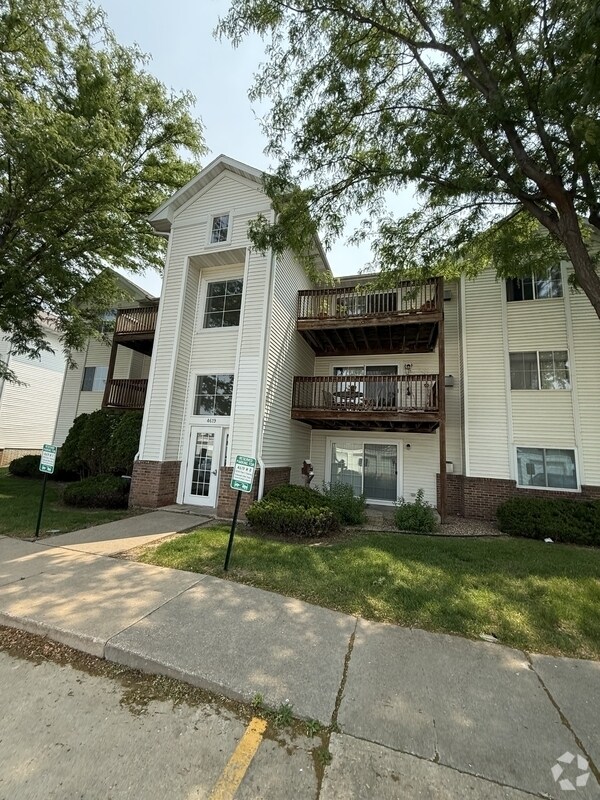 Building Photo - 4619 1st Ave SW