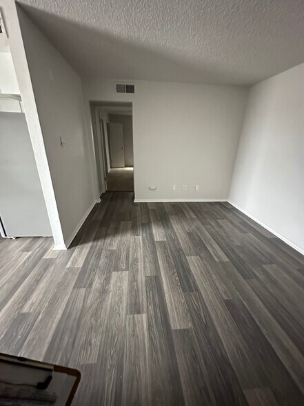 Building Photo - Buena Vista Apartments