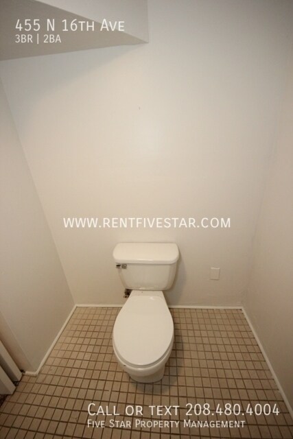 Building Photo - 3 Bedroom Home Available in the University...