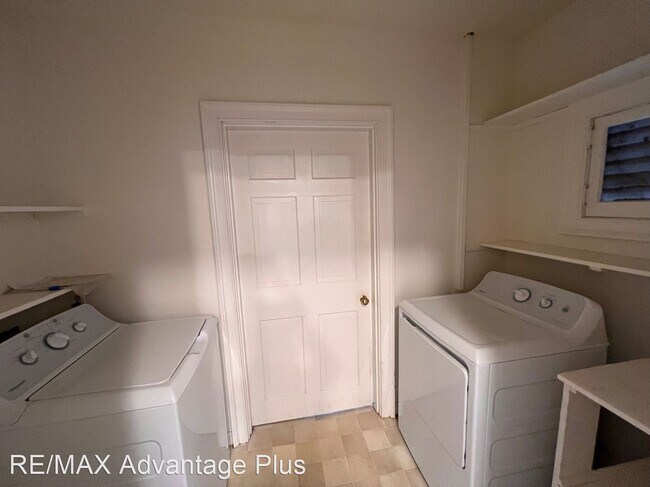 Building Photo - 3 br, 2.5 bath House - 2101 Peery Drive