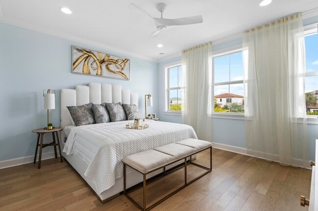 Building Photo - 16181 Oakview Dr