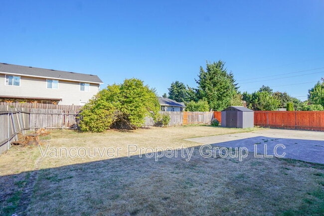 Building Photo - 819 SE Olympia Dr