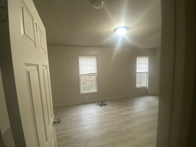 Building Photo - Room in Duplex on Beck St