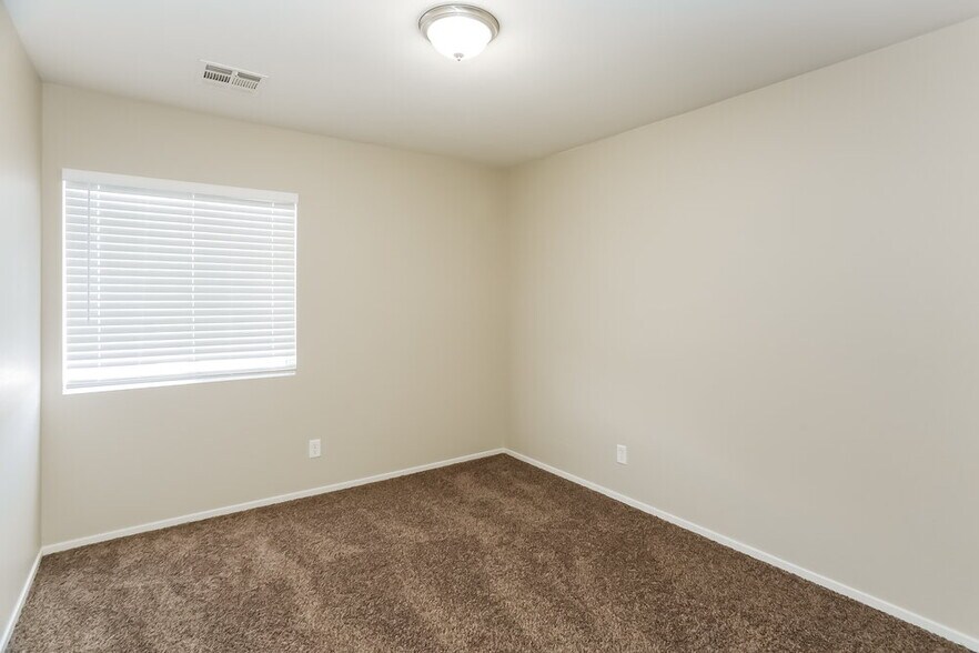Building Photo - 6238 Morning Wing Dr