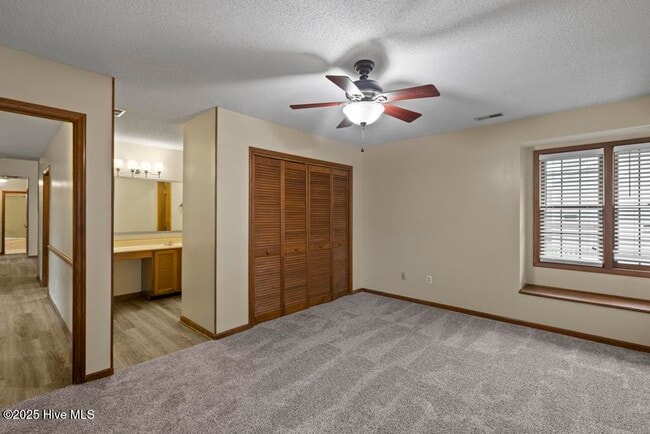 Building Photo - 118 Stonemark Ct