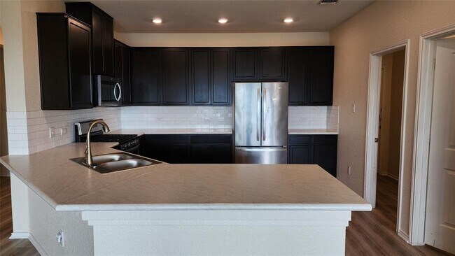 Building Photo - 6229 Mantalcino Dr