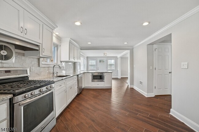 Building Photo - 64 Shunpike Rd