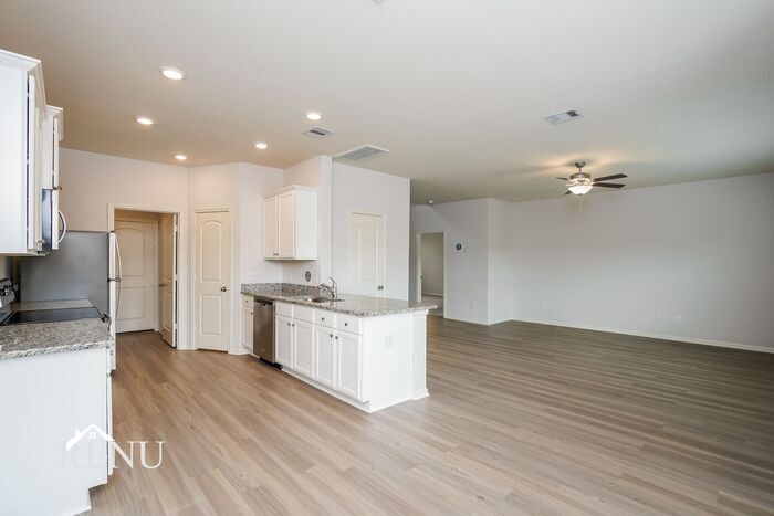 Building Photo - 10523 Copper Ridge Dr