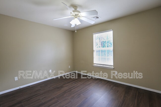 Building Photo - 1071 Evergreen St