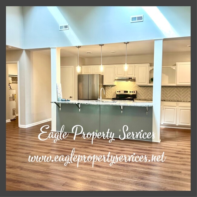 Building Photo - 2997 Hickory Ln