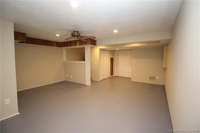 Building Photo - 7 Woods Way