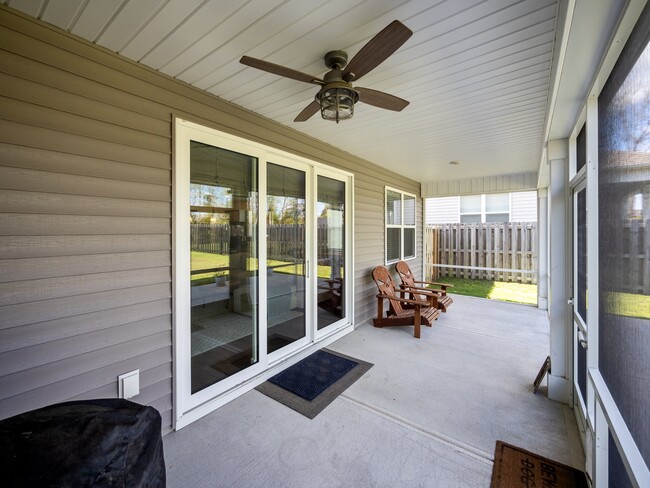 Building Photo - 338 Edgewater Wy