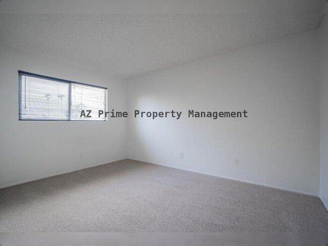Building Photo - 1104 E Bell De Mar Dr