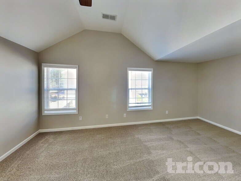 Building Photo - 960 Maple Leaf Dr