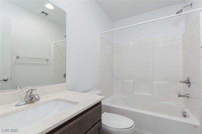 Building Photo - 5319 Wally St