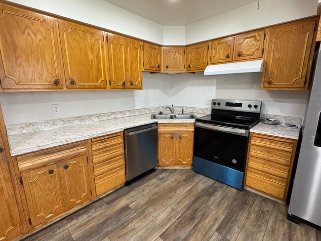 Building Photo - Charming 4-Bedroom Home in East Bismarck