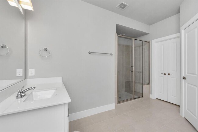 Building Photo - 2716 Freund St