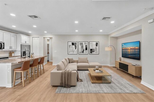 Building Photo - 11541 SW 15th Ave