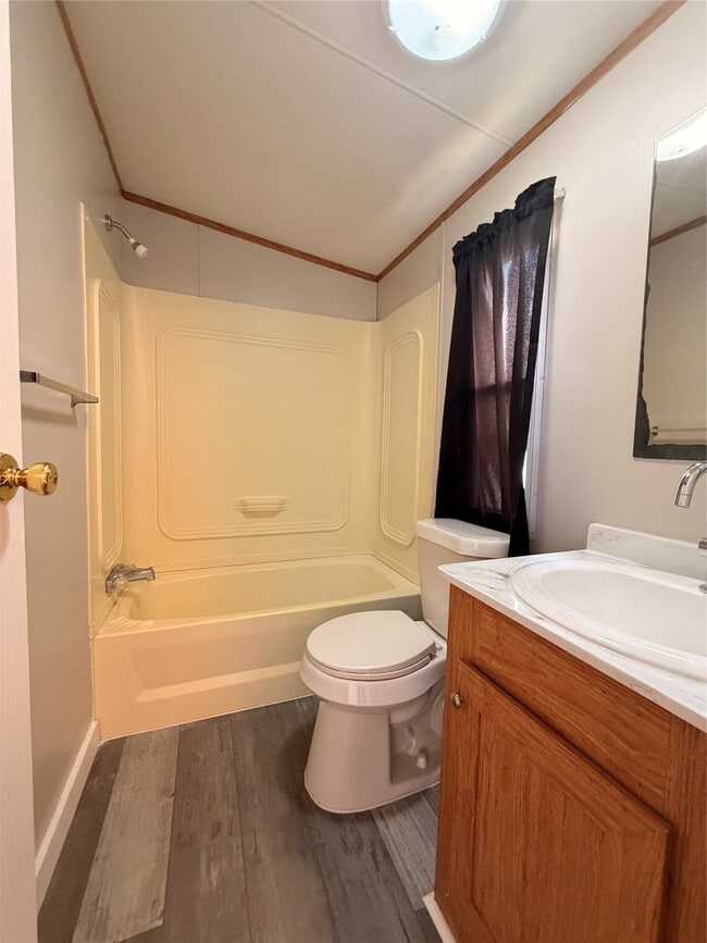 Building Photo - 14331 Greenville St