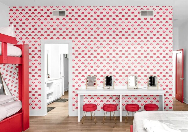 Building Photo - 12B Fern Ave