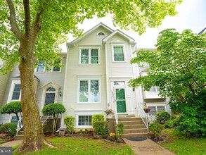 Building Photo - 6904 Compton Ln