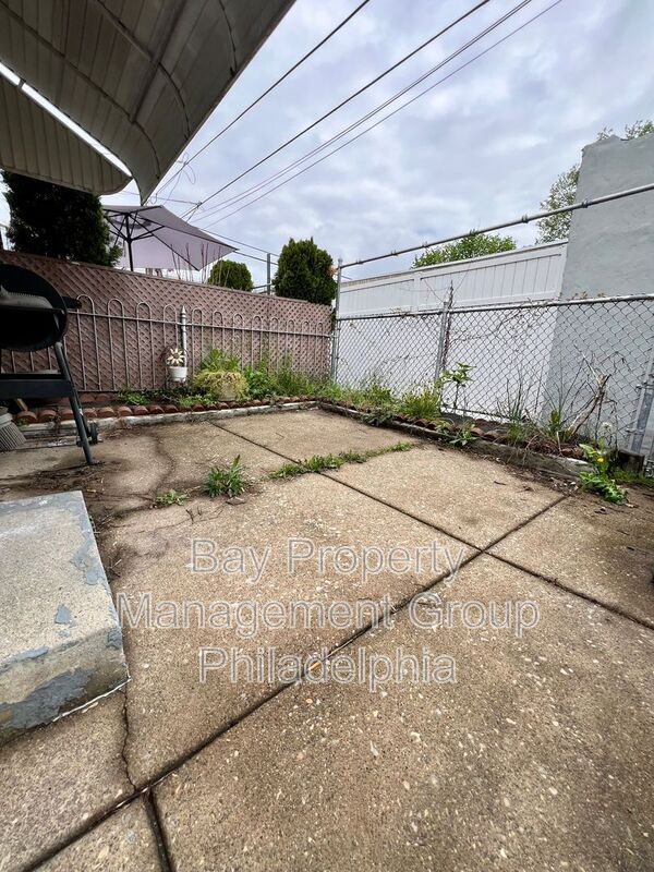 Building Photo - 2755 Plum St