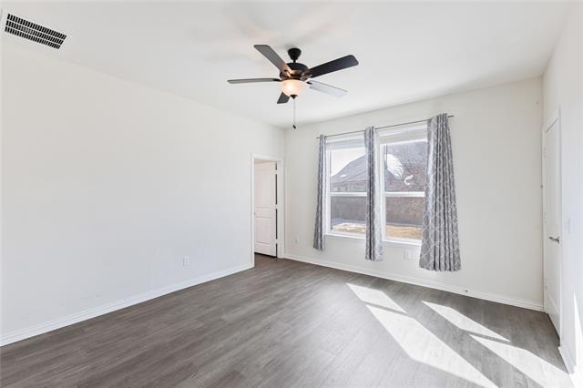 Building Photo - 2024 Robert St