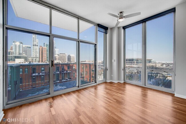 Building Photo - 1600 S Indiana Ave