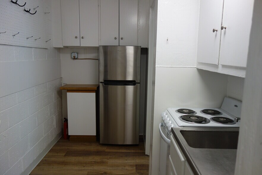 New refrigerator. - 116 Howard Dr