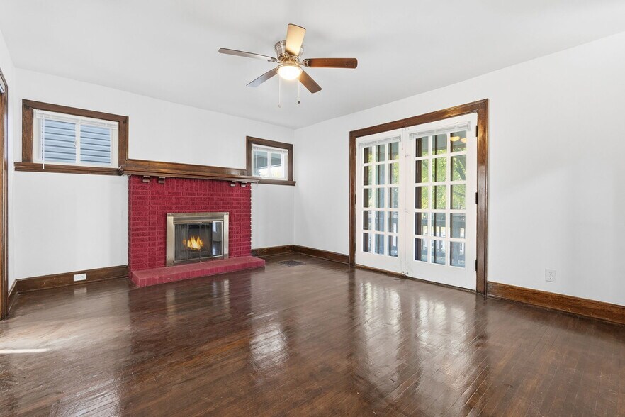 Building Photo - 904 Studer Ave