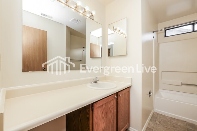 Building Photo - 6810 Shull Rd