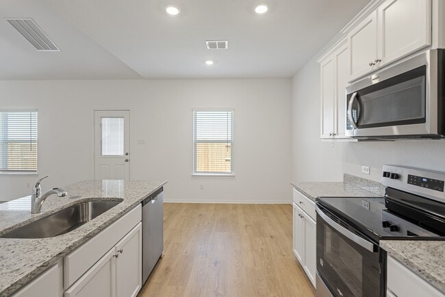 Building Photo - 23031 Glory Orchid Dr