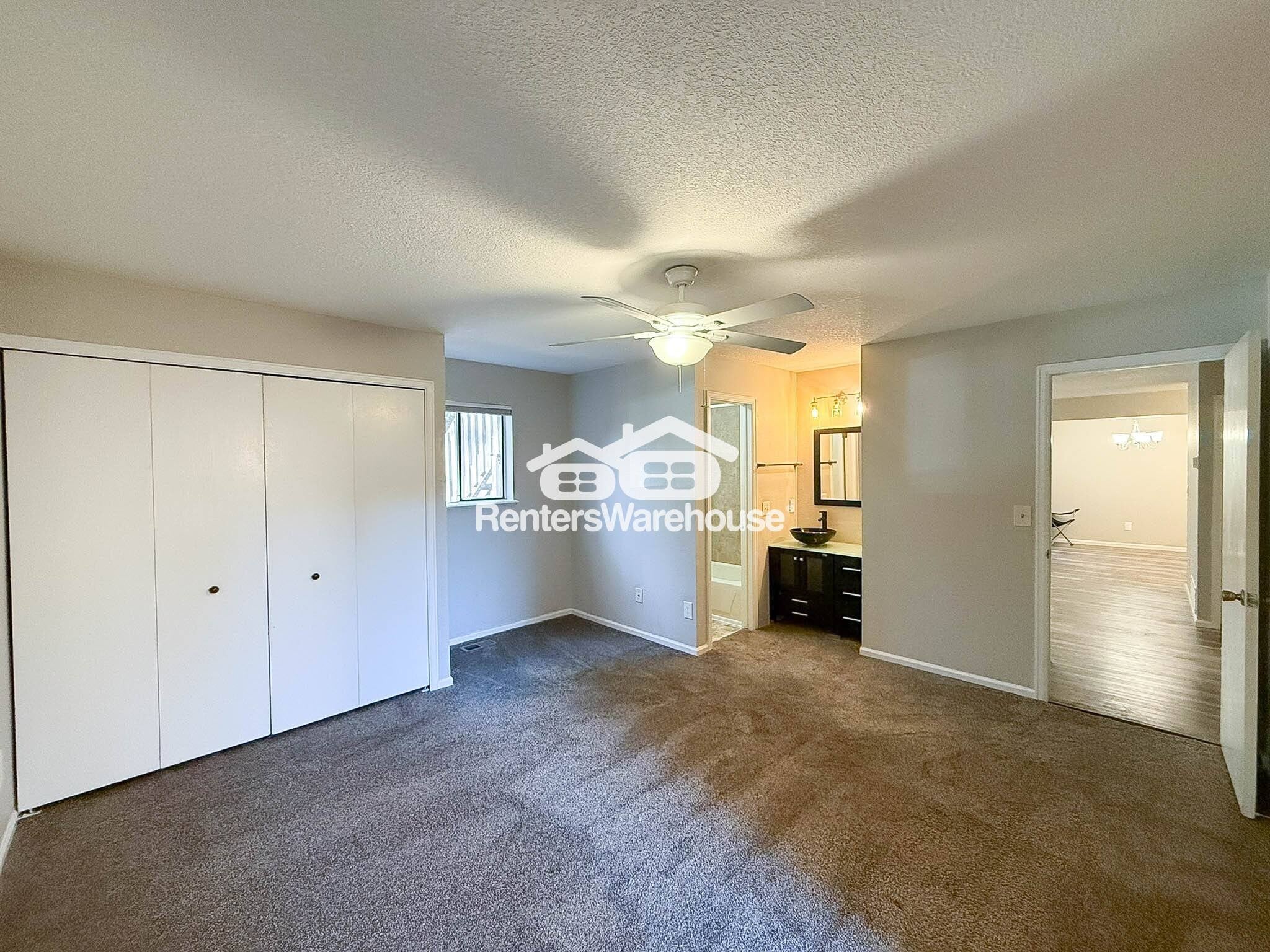 Building Photo - 6233 Willow Ln