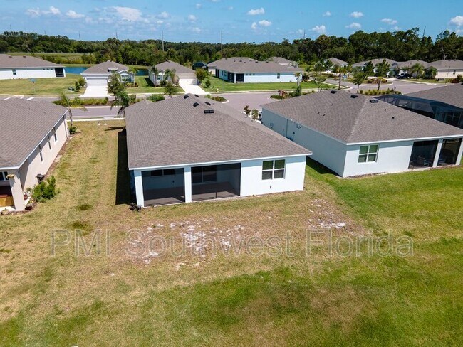 Building Photo - 5928 Silver Palm Blvd