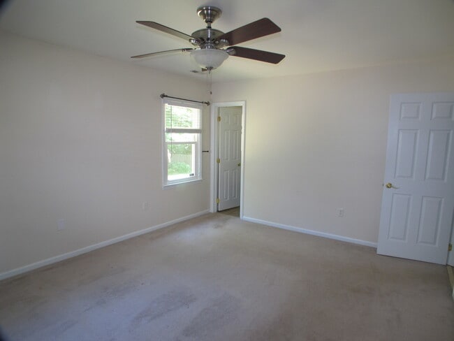 Building Photo - Pristine, 3 bedroom, 2 bath ranch style home located in Sardis Woods!