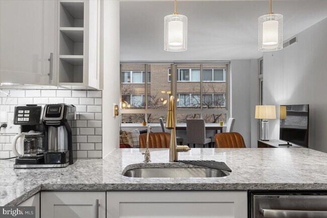 Building Photo - 350 G St SW