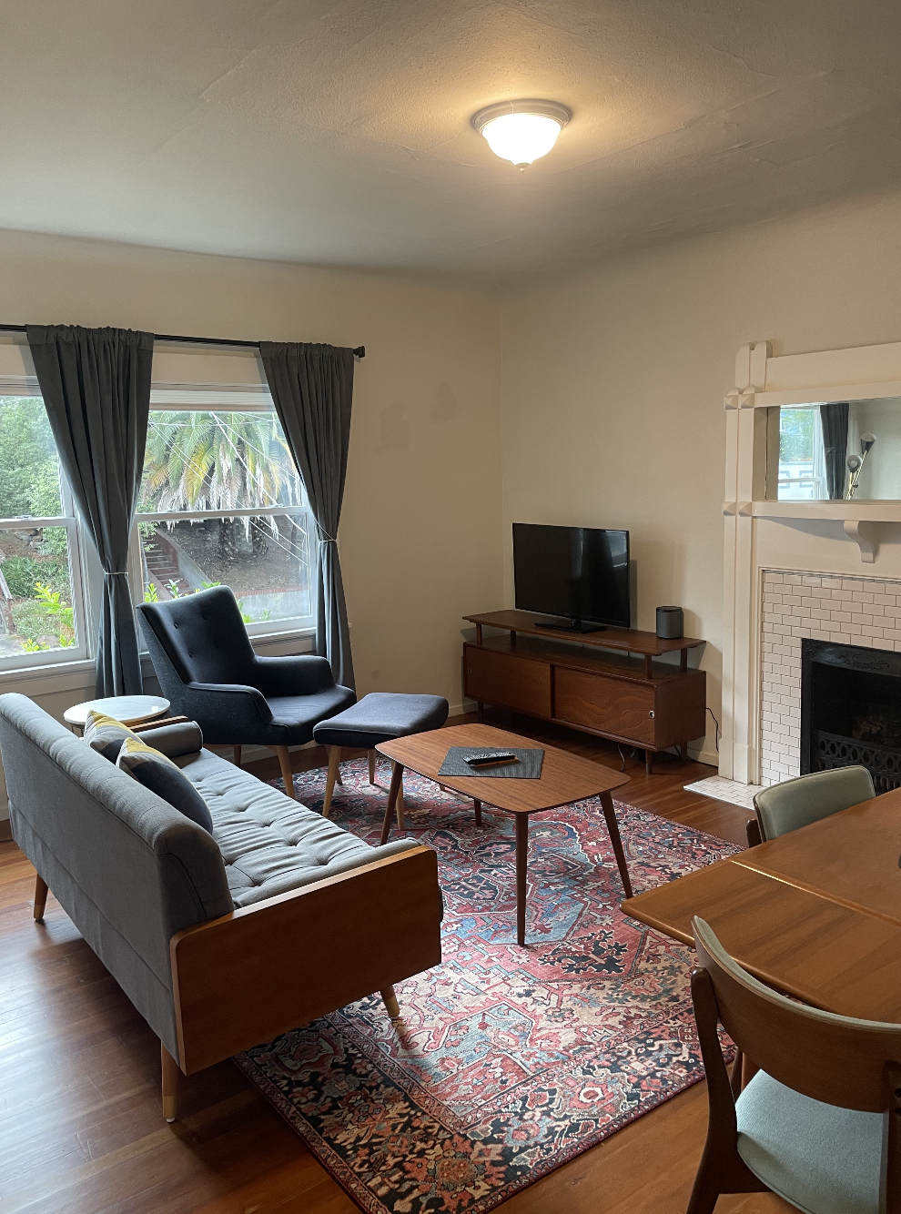 Living room - 821 Walker Ave
