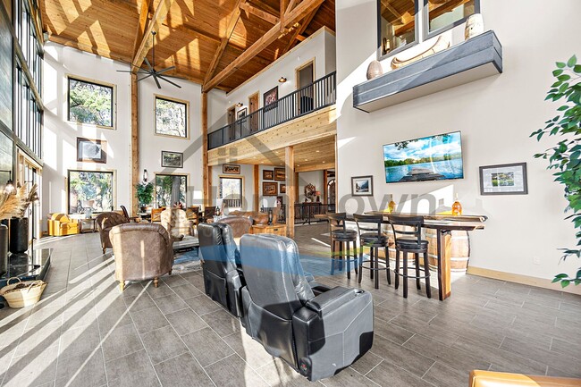 Building Photo - Stunning Luxury Hayden Lake Lodge with 5 B...