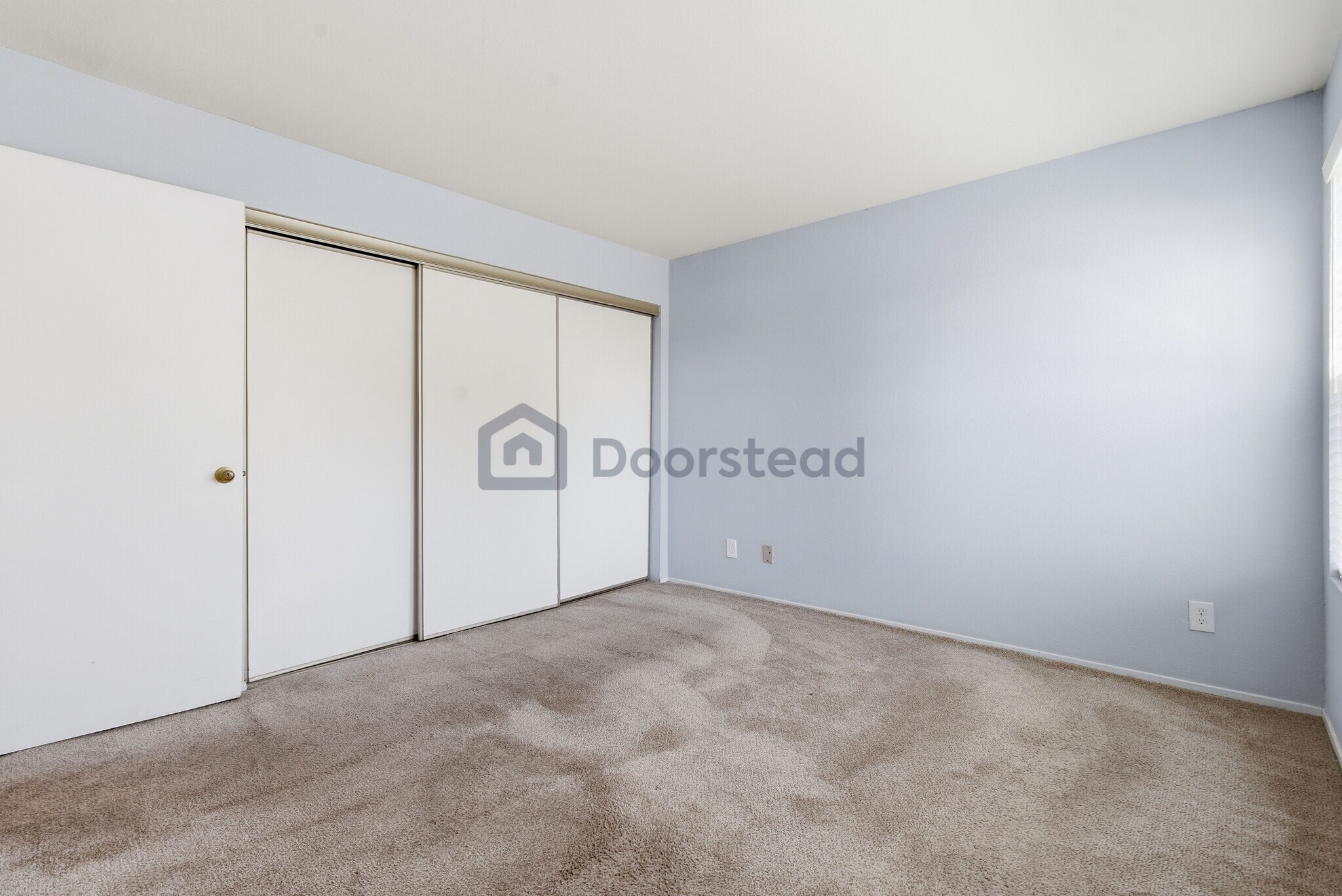 Building Photo - 675 Newbury Ln