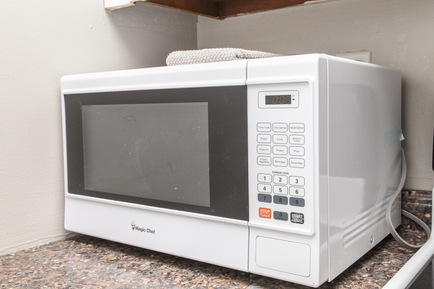 Building Photo - 1025 N Jefferson St