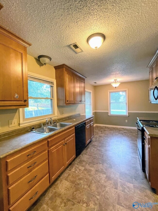 Building Photo - 104 Shaverlee Ct