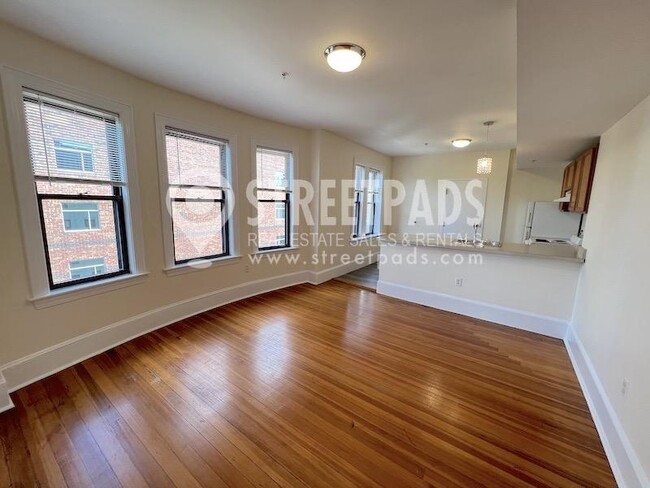 Building Photo - 2 bedroom in Cambridge MA 02139