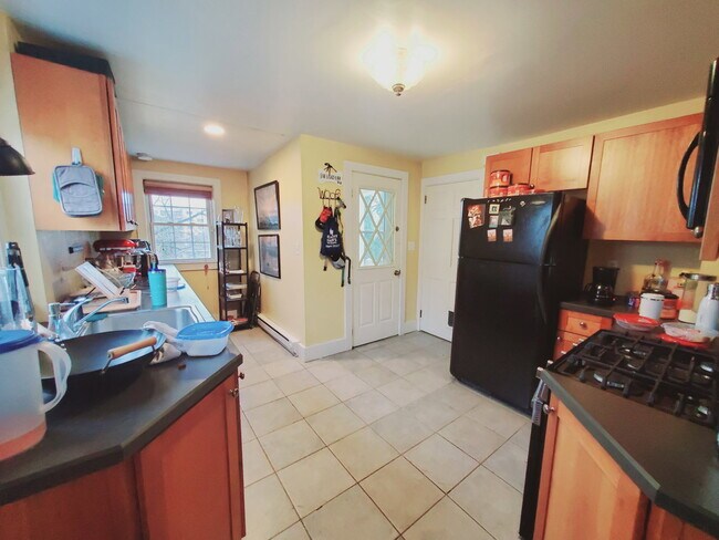 Building Photo - 61 Palmer St