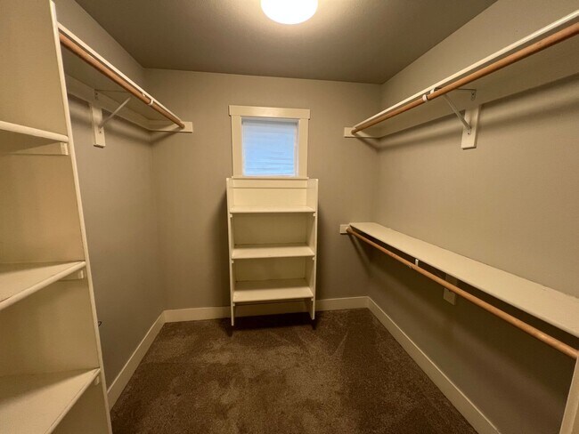 Building Photo - 11918 NE 108th St