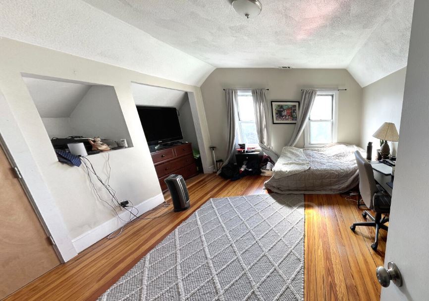 Building Photo - 14 Dow St