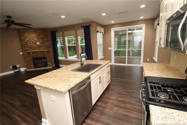 Building Photo - 1585 Tice Hurst Ln